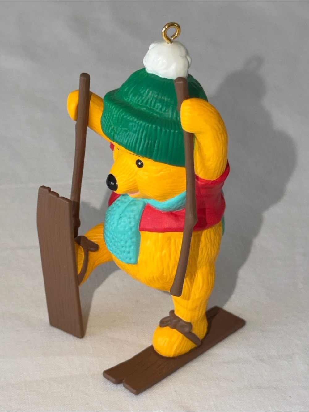 Hallmark Winnie the Pooh Skiing Keepsake Ornament 1993 Disney w/ Original Box - Picture 3 of 13
